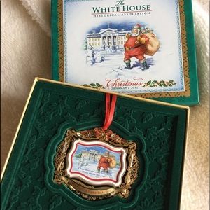 NIB Authentic 2011 White House Christmas Ornament